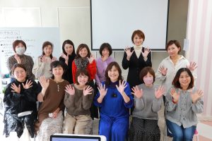 ビズアップ１１月勉強会　音楽教室の生徒数４３０名！お一人で満席の７０名！英語のニーズに合わせて大人気！たくさんの頑張った報告