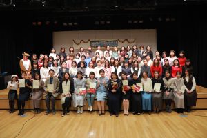 ビズアップ１２月勉強会　クリスマス会スペシャルでした！７６名を１人でレッスン！音楽体操の講座を制作中！貸しスタジオ経営も！１年半で１００名以上！シニア向け講座の教材販売で満席！たくさんの頑張った報告