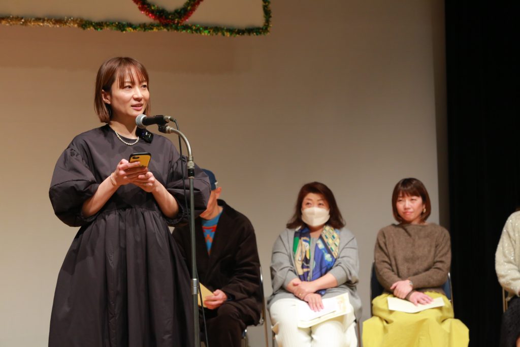 中村有里